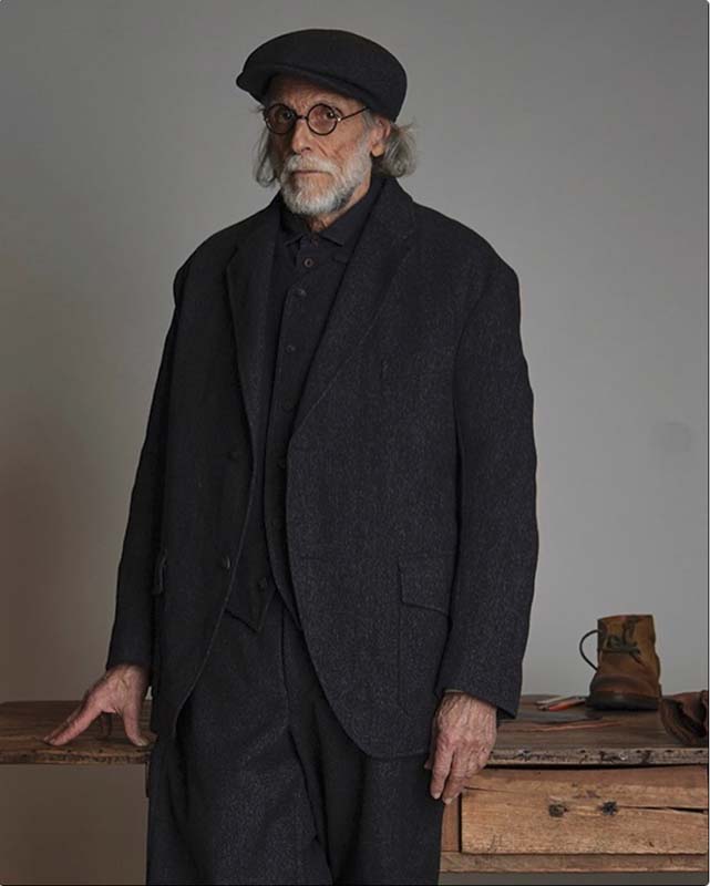 Edward_Levinson_model_c_003